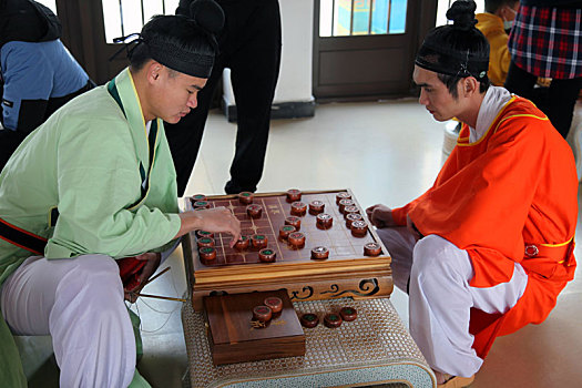 海南海口,中国象棋对弈