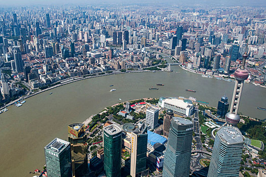 上海中心俯瞰浦江两岸