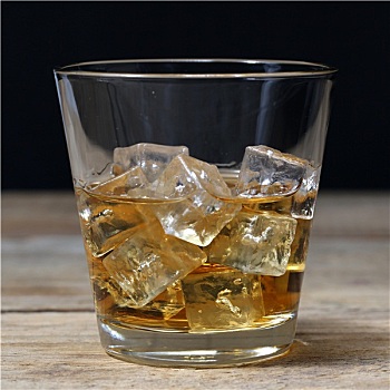 威士忌酒,威士忌,玻璃杯