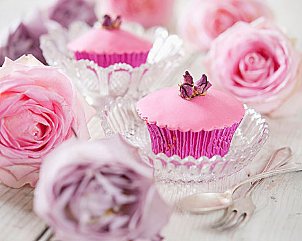 玫瑰水,杯形蛋糕