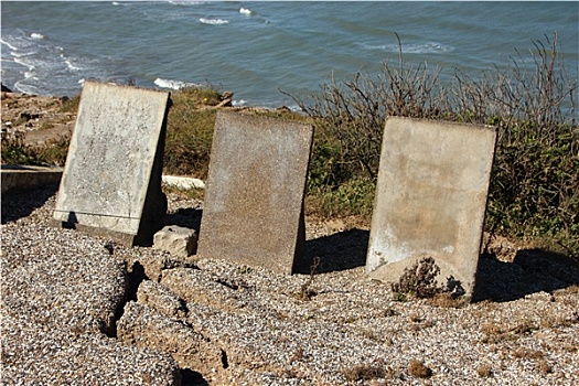 三个,墓碑,边缘,悬崖,海洋,背景
