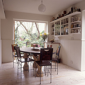 餐厅,桌子,椅子,木地板