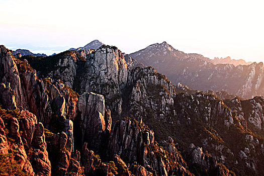 山峦,山顶,远景