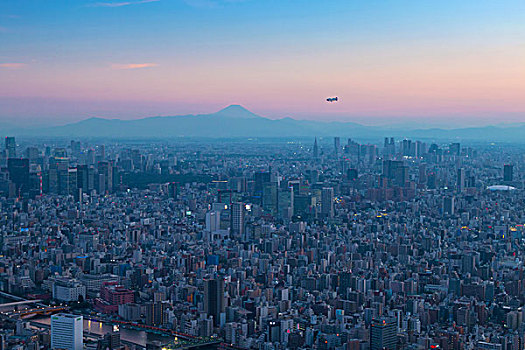 俯瞰东京的傍晚