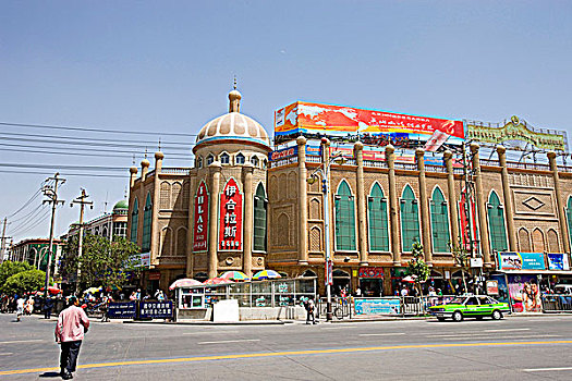 吐鲁番最大的购物中心图片