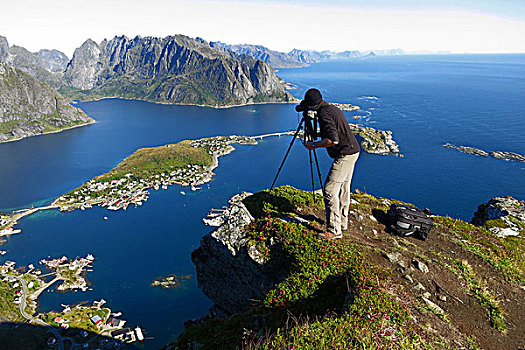 摄影,三脚架,男青年,背包,瑞恩,罗弗敦群岛,挪威
