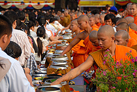 佛教,节日,僧侣,站立,后面,施舍,器具,信徒,朝圣,给,橙色,长袍,万象,老挝,东南亚,亚洲