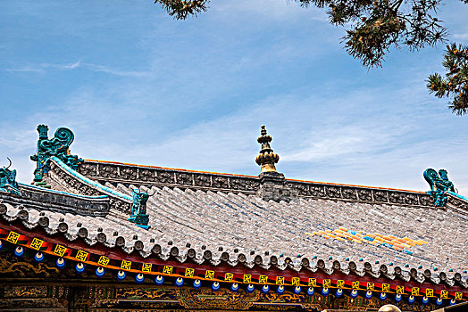 山西忻州市五台山罗睺寺寺院房脊