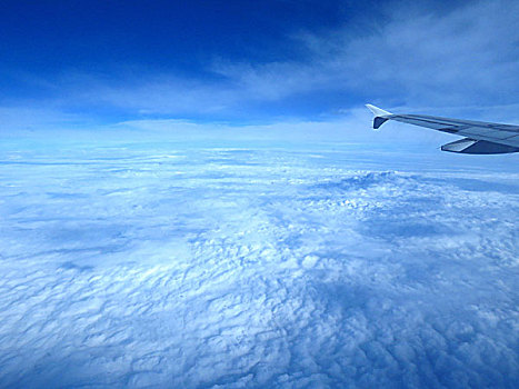 飞机上拍云海