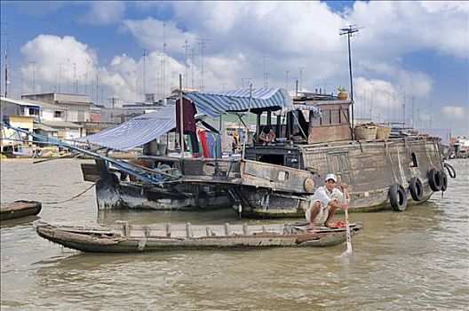 男人,小,划桨船,正面,商业,船,市场,湄公河,湄公河三角洲,越南,亚洲
