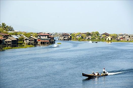 船,正面,住宅区,茵莱湖,掸邦,缅甸