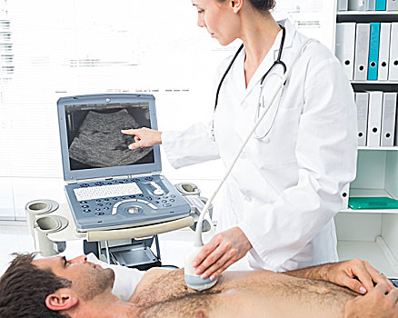 超声波扫描图,男患者