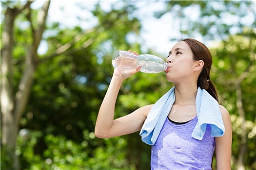 运动员,女人,饮用水,塑料瓶