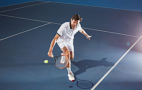 年轻,网球手,玩,网球,网球拍,蓝色背景,网球场
