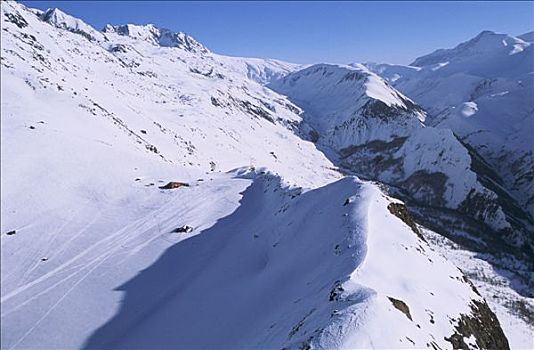 法国,伊泽尔省,阿普德威兹,滑雪胜地,航拍,休憩之所,阿尔卑斯山,山