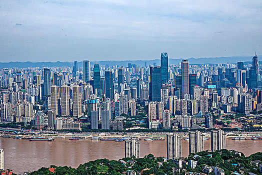 2032年重庆市南岸区南山老君洞道观俯瞰重庆渝中与南岸两区