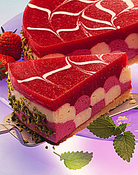 草莓慕斯,糕饼