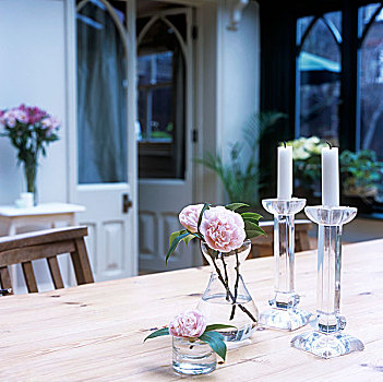玫瑰,小,玻璃花瓶,蜡烛,桌子