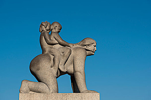 孩子,骑,女人,背影,花冈岩,雕塑,古斯塔夫-维格朗,公园,奥斯陆,挪威,欧洲