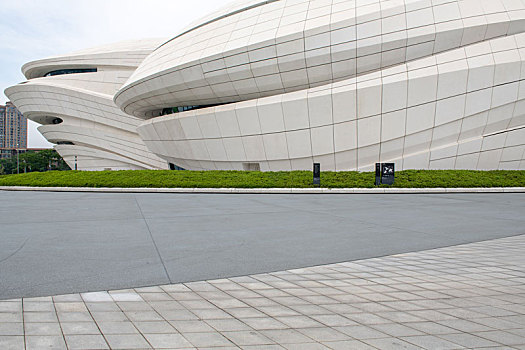 长沙梅溪湖国际文化艺术中心和梅溪湖大剧院