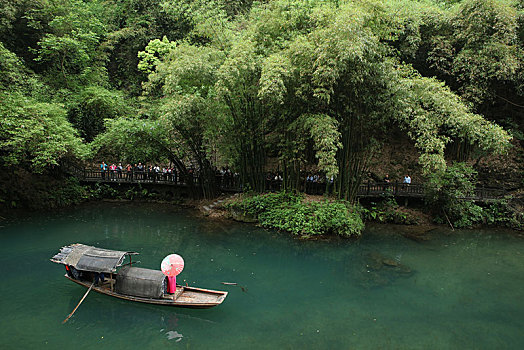 宜昌,三峡人家,长江,运输,航道,民俗,表演,风景,景点,旅游,高山,瀑布,河流,神秘,树木,植被,峡谷,壮观