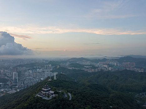 航拍清晨时分的惠州高榜山景区挂榜阁风光