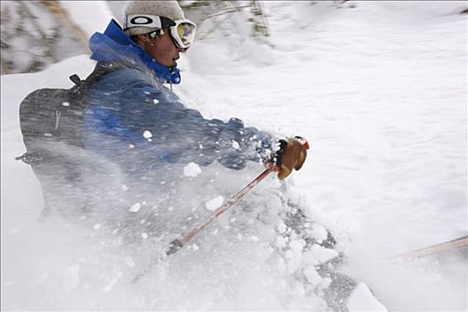 屈膝旋转式滑雪,大雪山国家公园,北海道,日本