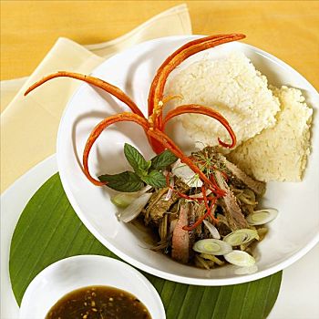 牛肉沙拉,米饭,泰国