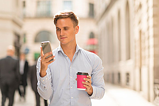 男人,外卖,咖啡,智能手机