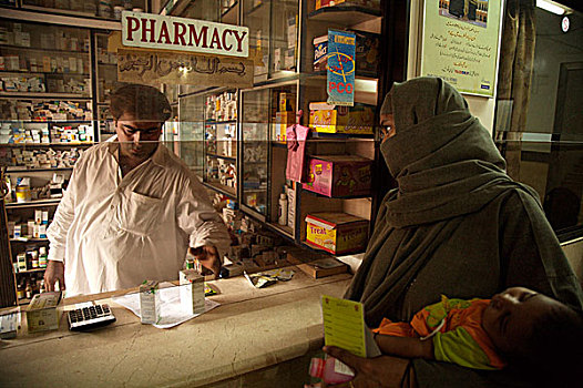 巴基斯坦人,母亲,药物,制药,私人诊所,附近,卡拉奇,交易,城市,巴基斯坦,九月,2006年