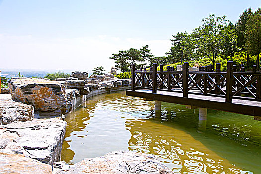 中国古典园林中的九曲桥