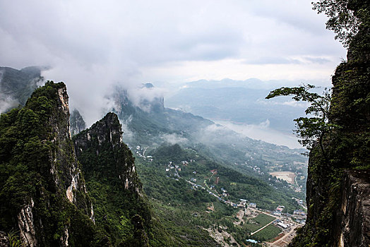 恩施,黄鹤峰,风景,景点,旅游,高山,山区,神秘,树木,植被,石头,鄂西,奇石,峡谷,壮观,云海,仙境