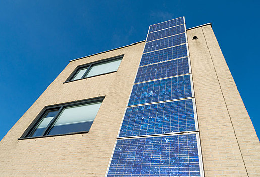 现代住宅,太阳能电池板