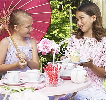 女孩,茶会