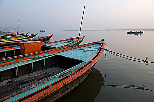 船,恒河,瓦腊纳西,北方邦,印度,亚洲