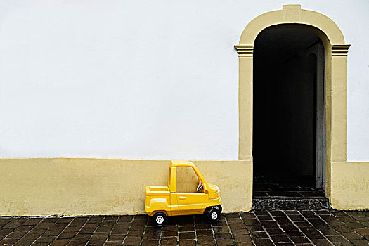 黄色,玩具车,房子