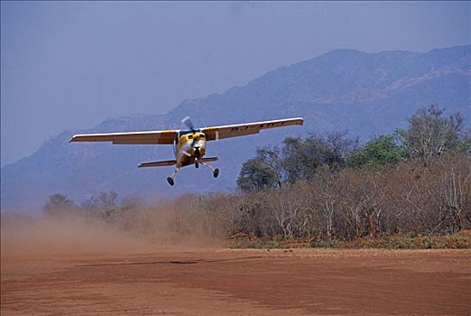 赞比亚,赞比西河下游国家公园,两栖飞机,皇家,飞机跑道