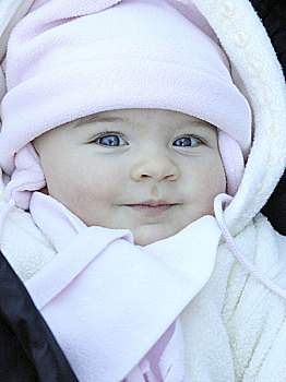 冬天,帽,围巾,高兴,头像,孩子,小,6-12个月,蓝眼睛,微笑,顽皮,可爱,心情,放电,衣服,温暖,概念,寒冷,冬服,走,室内