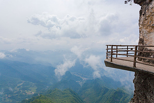 陕西汉中南郑龙头山