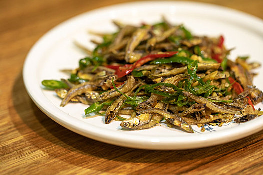 台湾美食传统的小吃豆干炒小鱼干