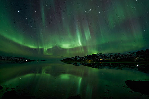 北极光,倒影,峡湾,靠近,特罗姆瑟,挪威,欧洲