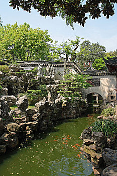 上海豫园古典园林鱼乐榭隔水花墙