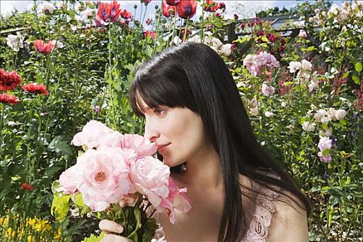 女人,嗅,玫瑰,花园