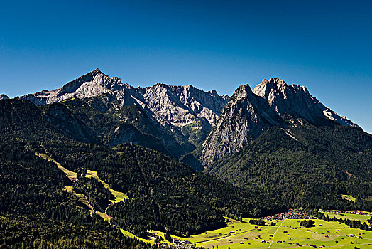 山,阿尔卑斯峰,加米施帕藤基兴,航拍,巴伐利亚,德国