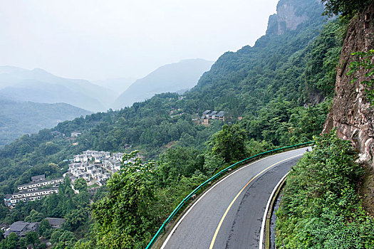 美丽的四川盘山公路