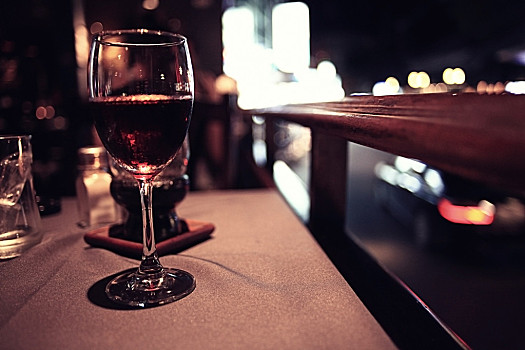 葡萄酒杯,餐馆,桌上,夜光
