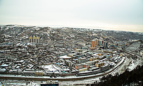 城市雪景