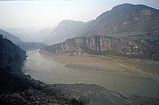 云南省与四川省交界的金沙江