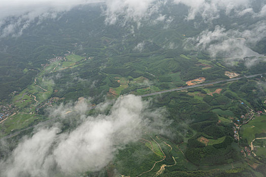 航拍视角高山