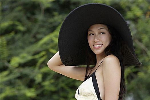 牙刷,看镜头,伸舌头,微笑男人,拿着,大,汉堡包巨大,蟹蛛,苏里南女青年